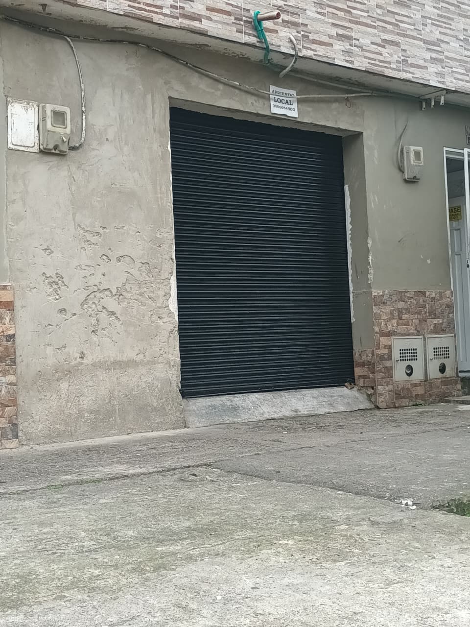 ARRIENDO LOCAL COMERCIAL EN MANRIQUE ORIENTAL